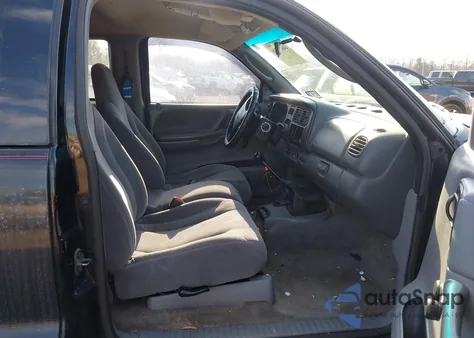 2000 Dodge Dakota Slt/Sport z USA, uszkodzony, nr VIN 1B7GL22X6YS553408